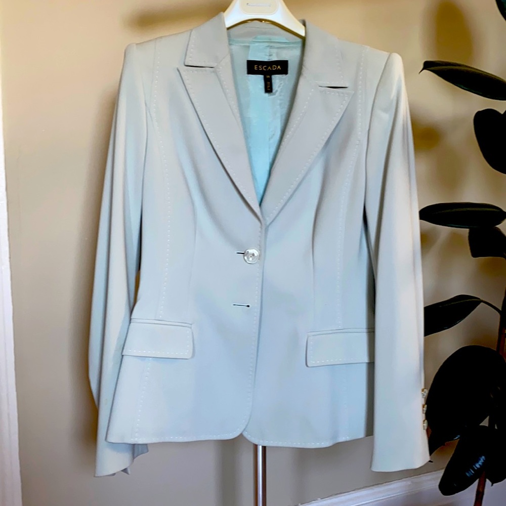 Escada stretch silk blazer